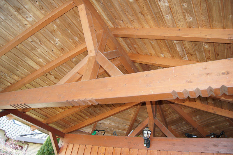 Klein Holzbau Carports